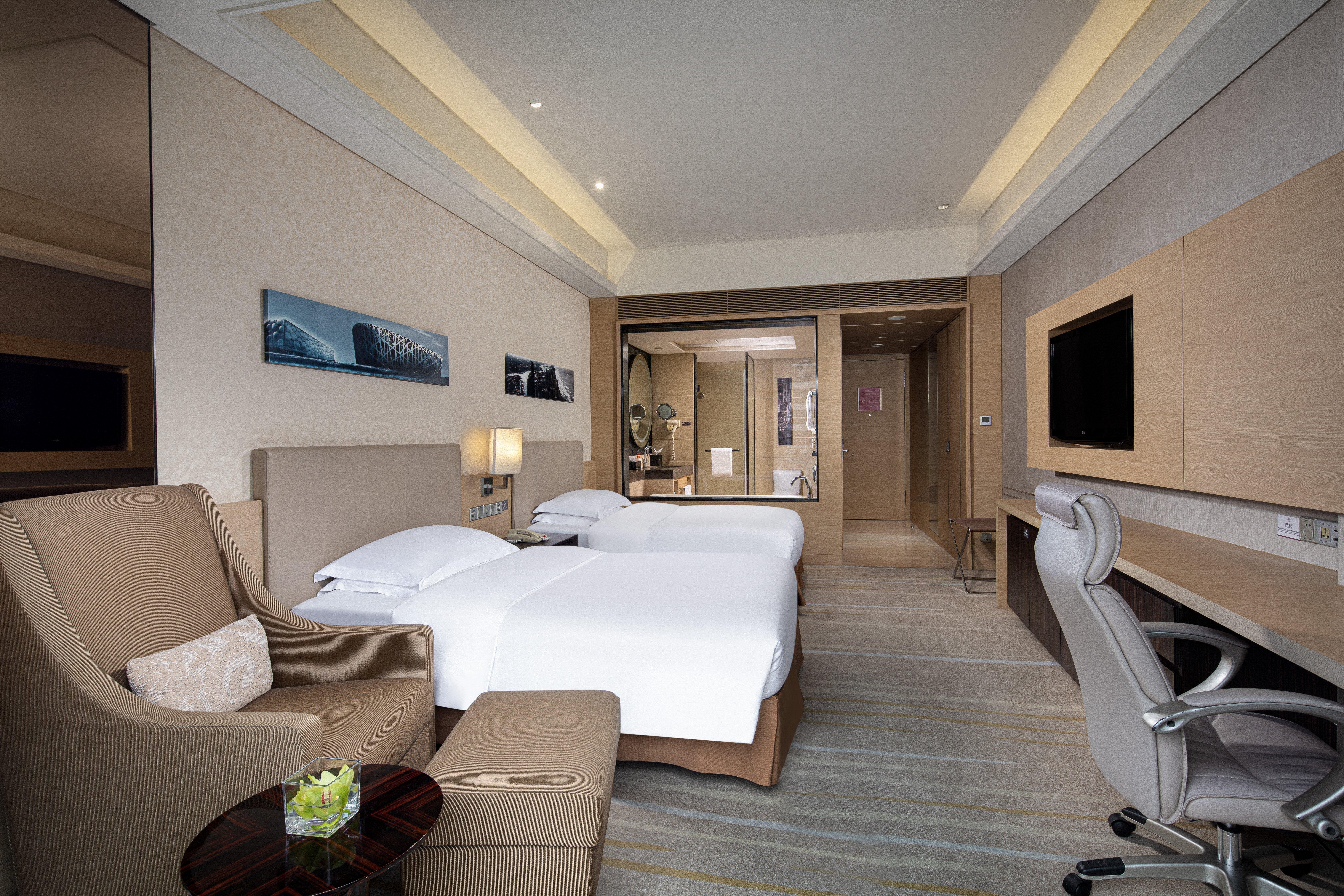 Crowne Plaza Guangzhou Huadu By Ihg - Free Shuttle Bus Between Hotel To Exhibition Center During Canton Fair Exterior photo