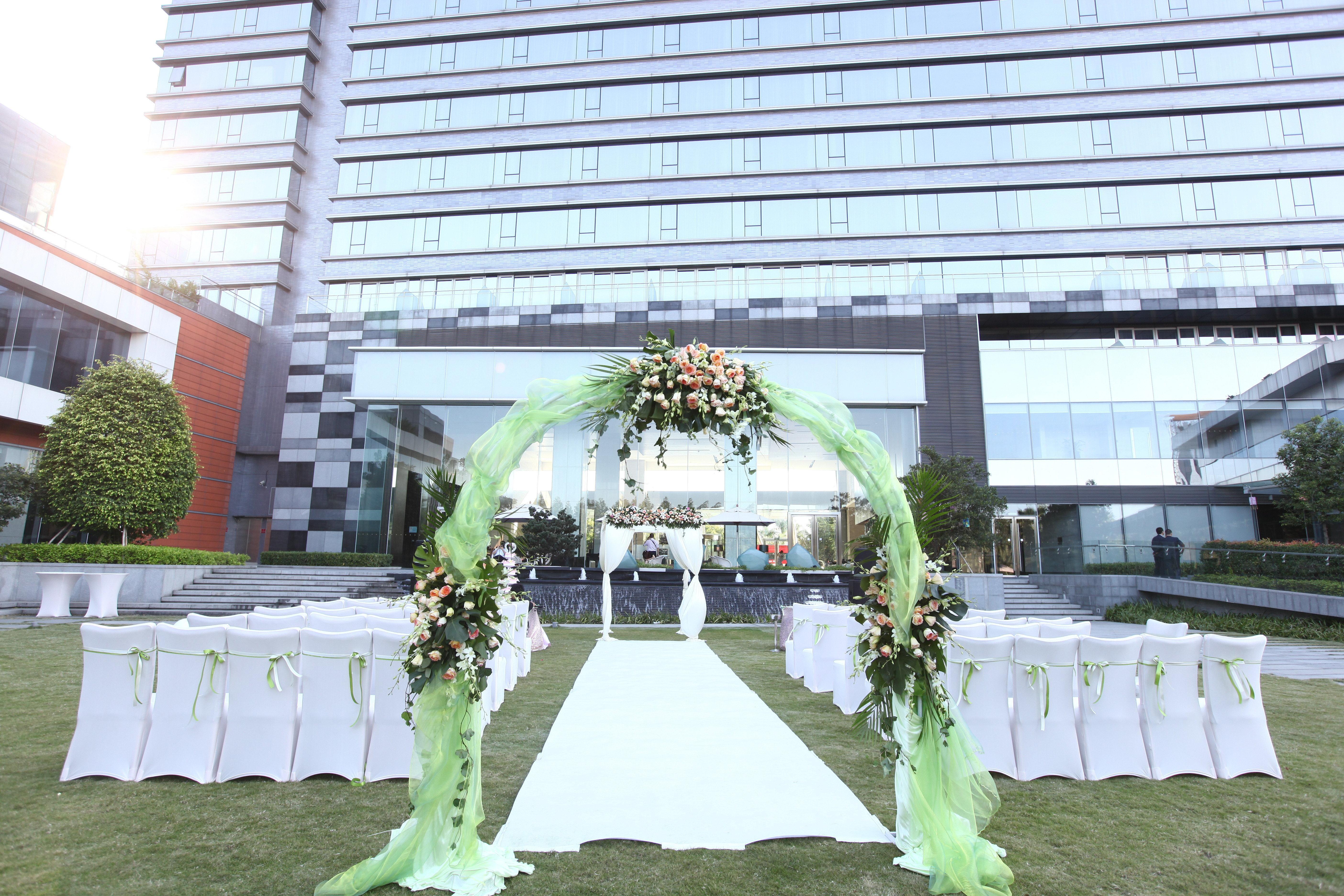 Crowne Plaza Guangzhou Huadu By Ihg - Free Shuttle Bus Between Hotel To Exhibition Center During Canton Fair Exterior photo