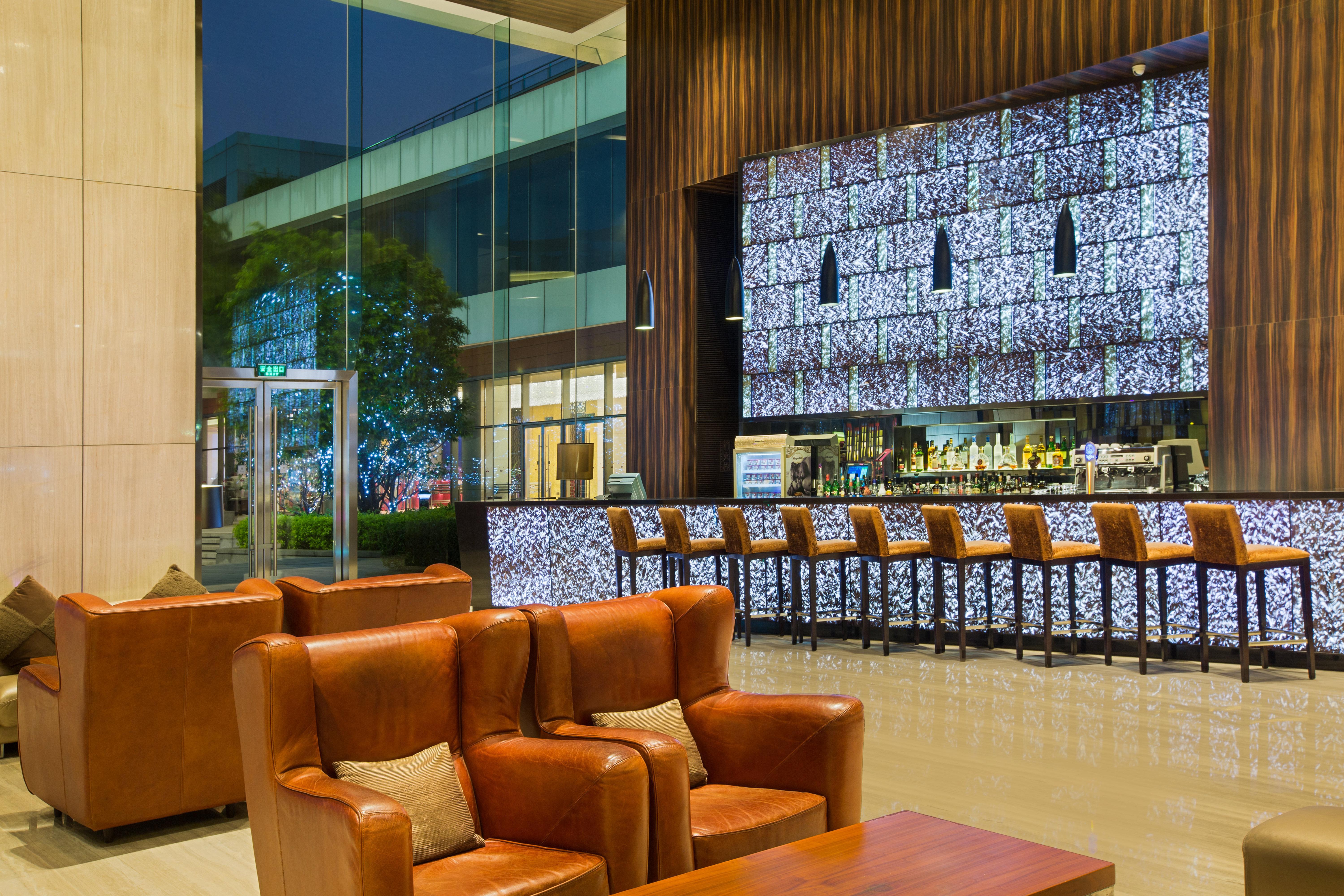 Crowne Plaza Guangzhou Huadu By Ihg - Free Shuttle Bus Between Hotel To Exhibition Center During Canton Fair Exterior photo
