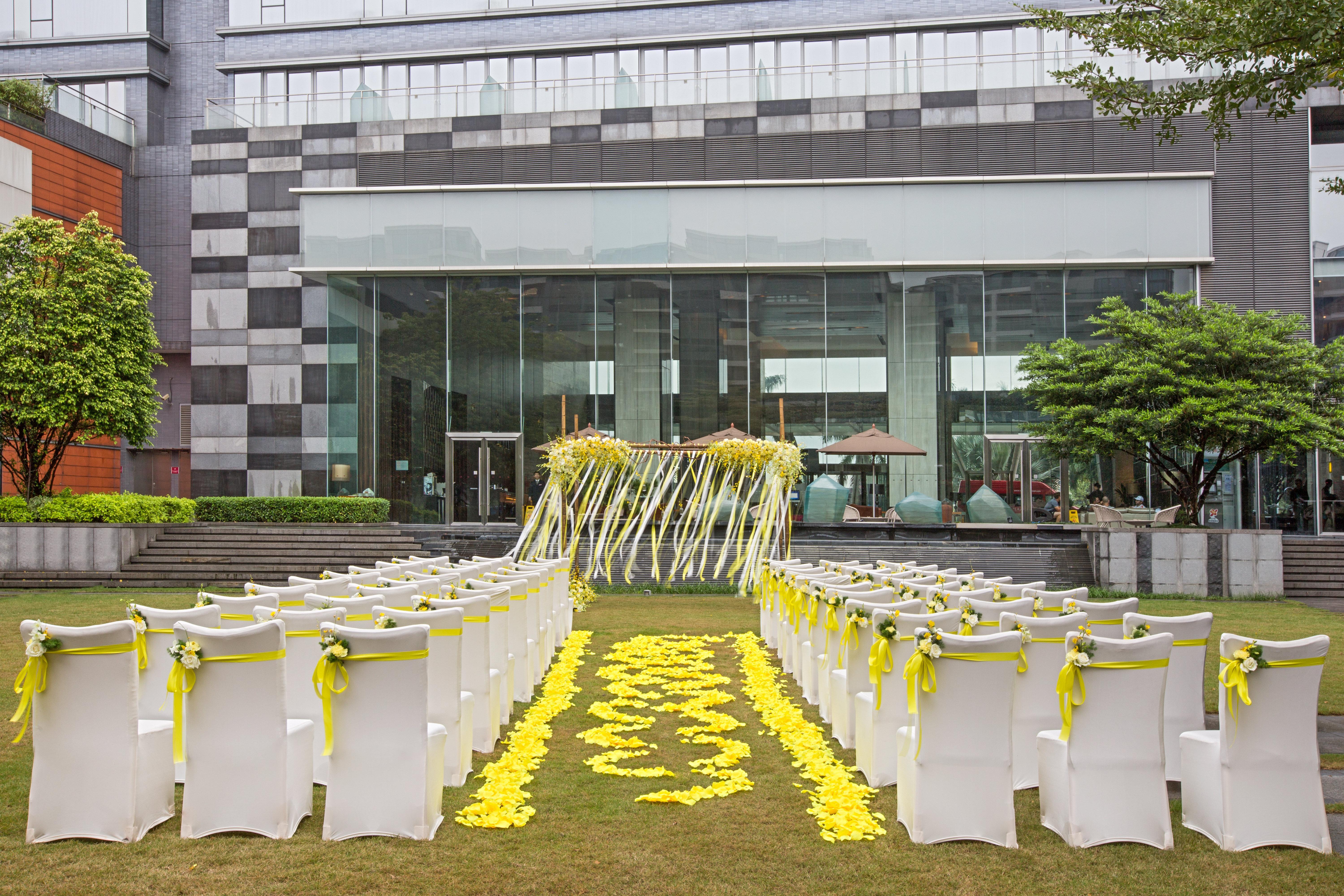 Crowne Plaza Guangzhou Huadu By Ihg - Free Shuttle Bus Between Hotel To Exhibition Center During Canton Fair Exterior photo