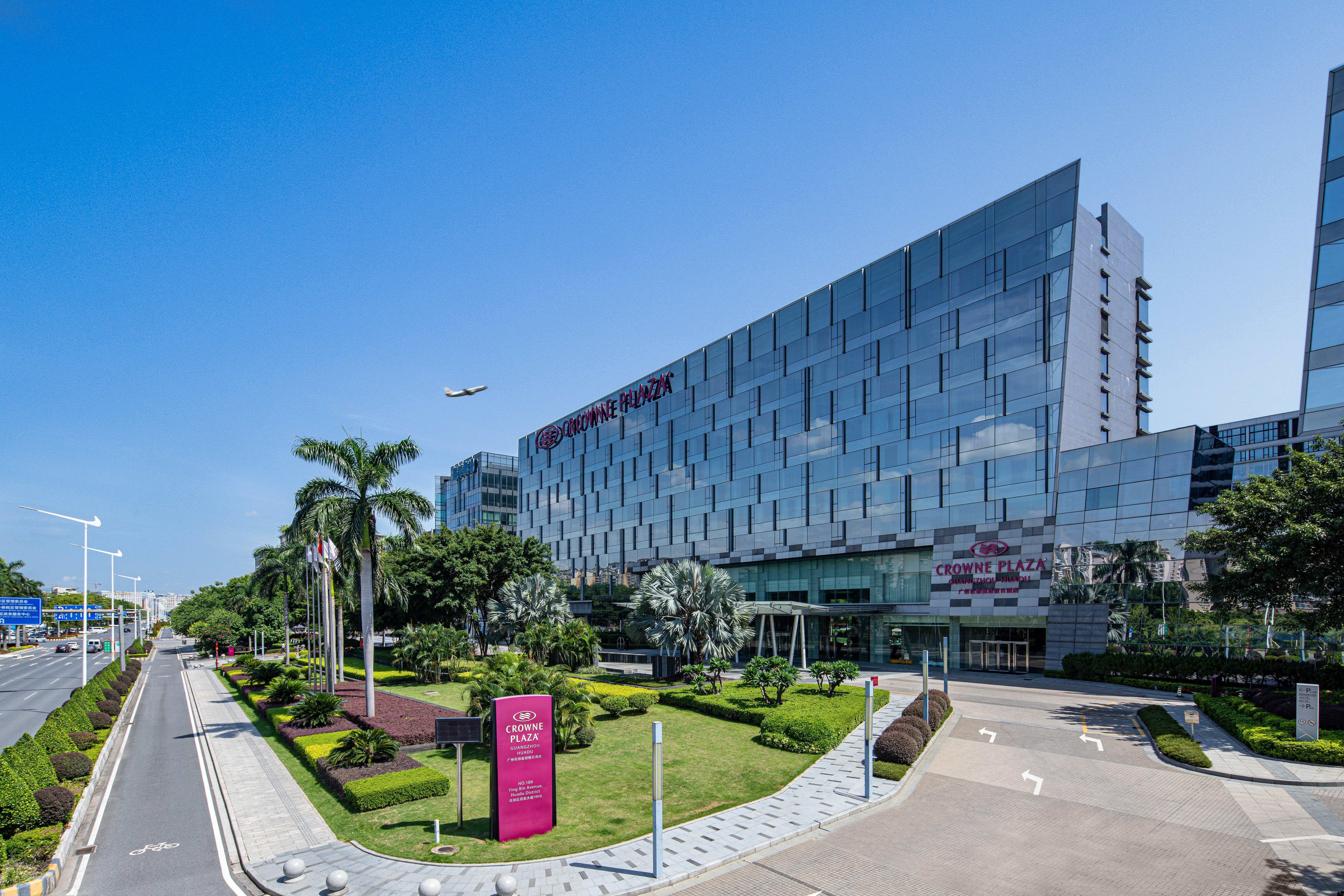Crowne Plaza Guangzhou Huadu By Ihg - Free Shuttle Bus Between Hotel To Exhibition Center During Canton Fair Exterior photo