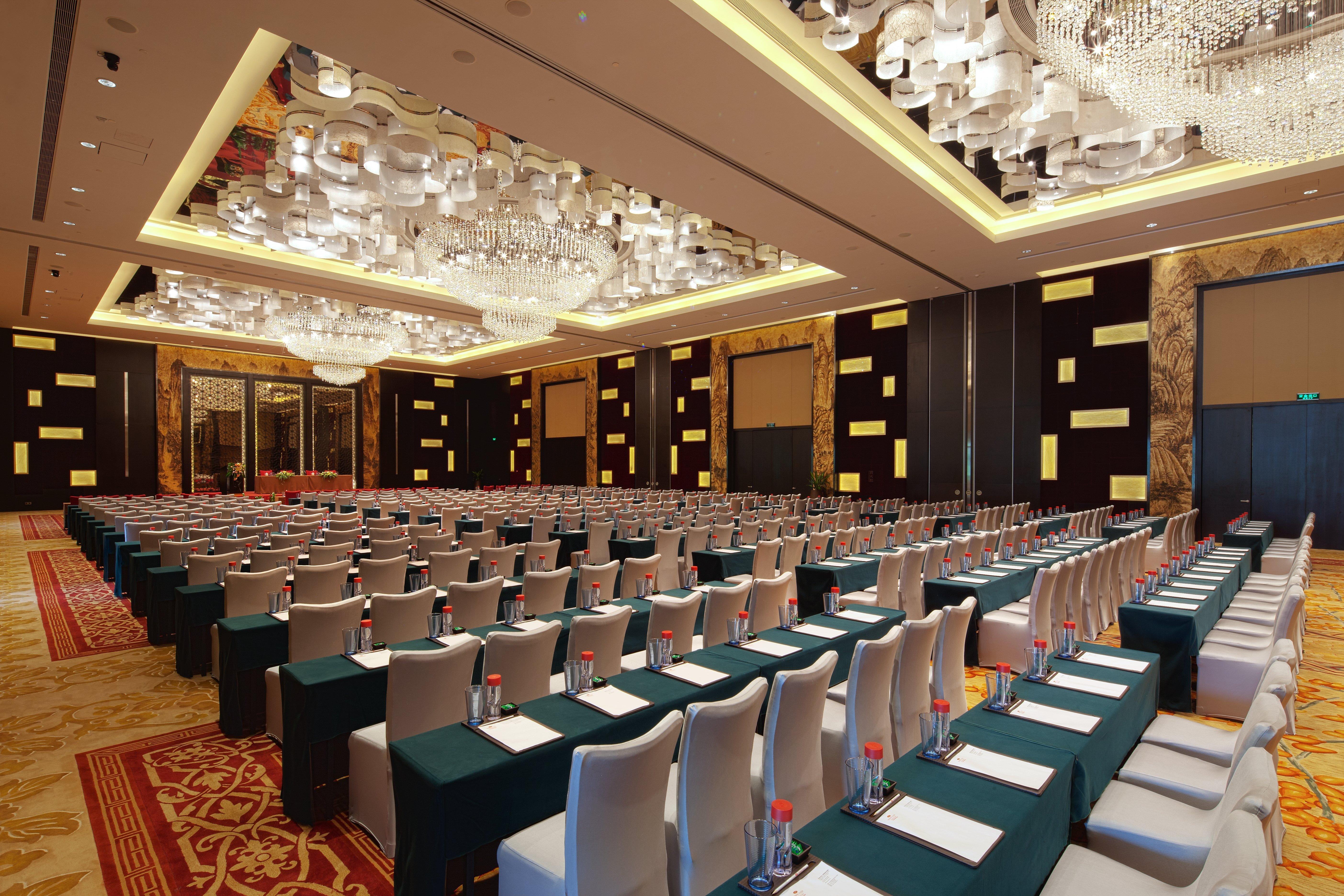Crowne Plaza Guangzhou Huadu By Ihg - Free Shuttle Bus Between Hotel To Exhibition Center During Canton Fair Exterior photo