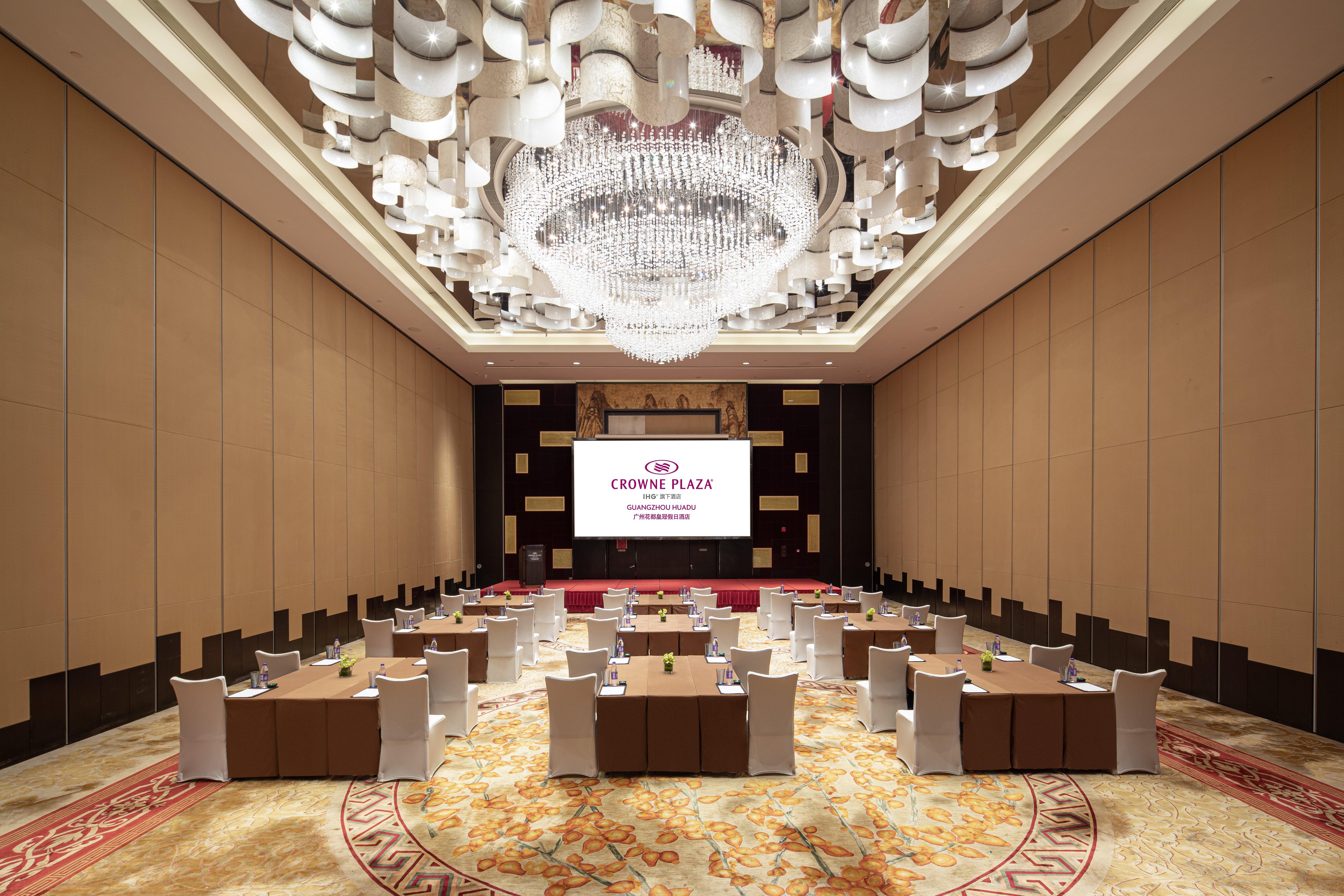 Crowne Plaza Guangzhou Huadu By Ihg - Free Shuttle Bus Between Hotel To Exhibition Center During Canton Fair Exterior photo